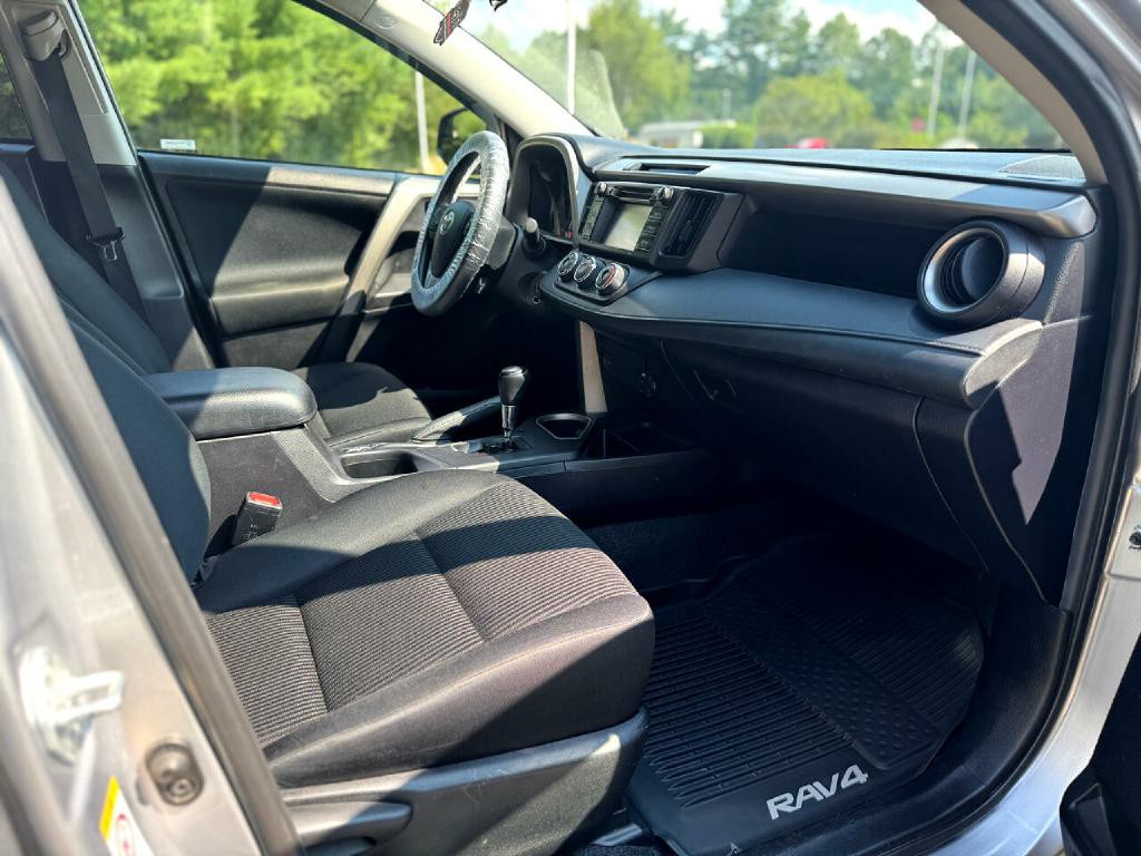 2017 Toyota Rav4 Image 11