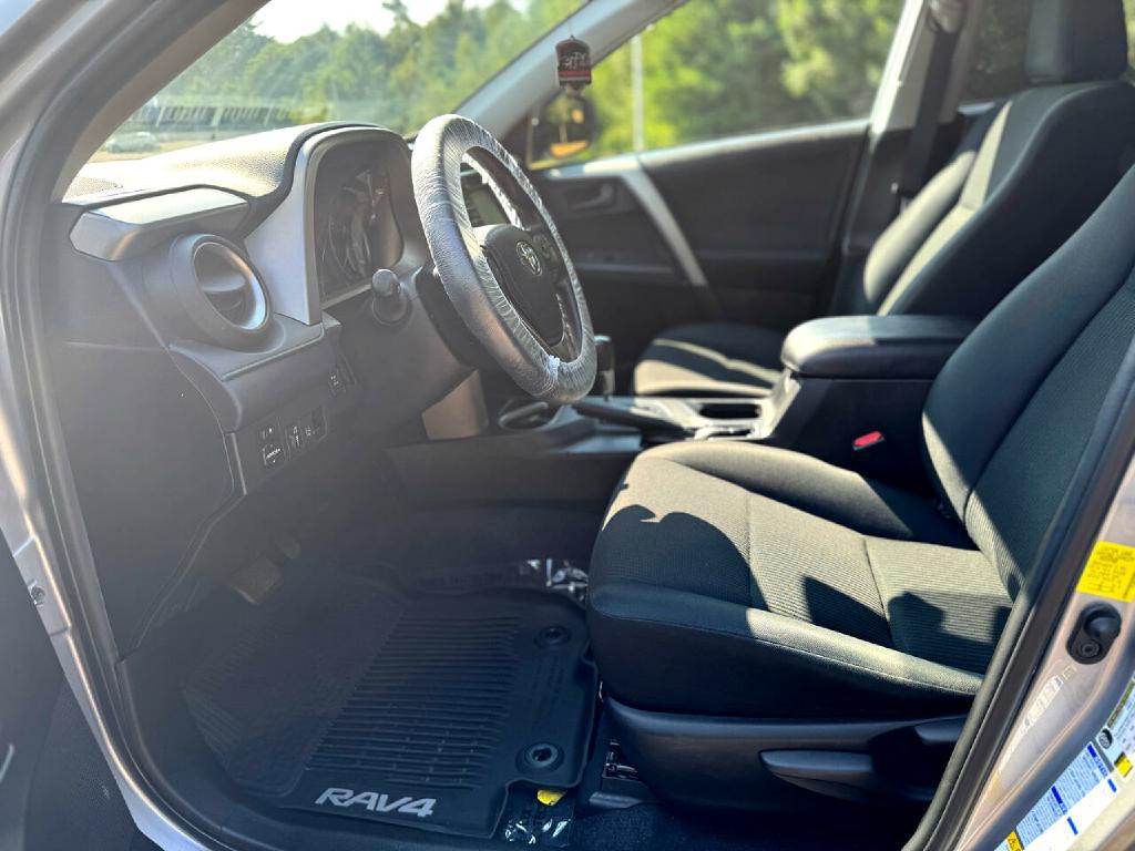 2017 Toyota Rav4 Image 17