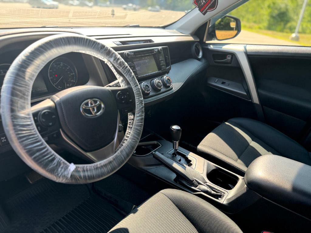 2017 Toyota Rav4 Image 18