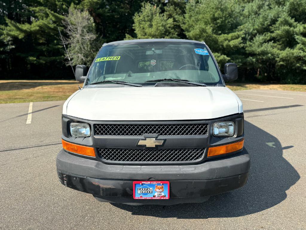 2013 Chevrolet Express Image 3