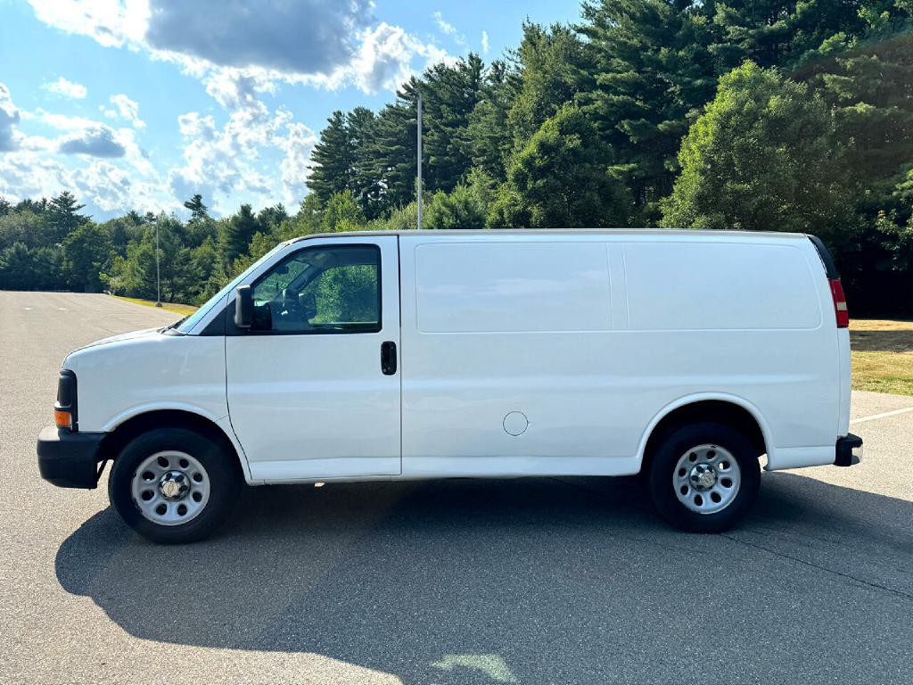 2013 Chevrolet Express Image 5
