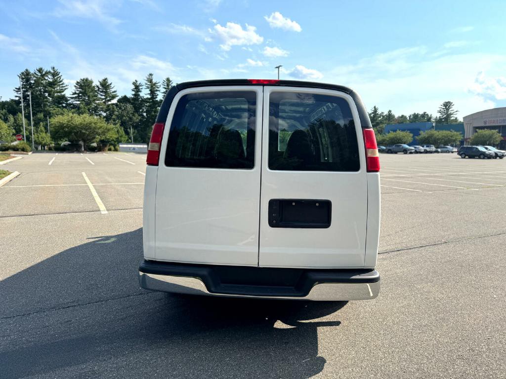 2013 Chevrolet Express Image 7