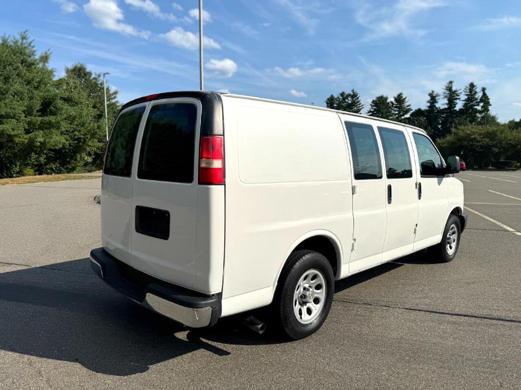 2013 Chevrolet Express Image 8