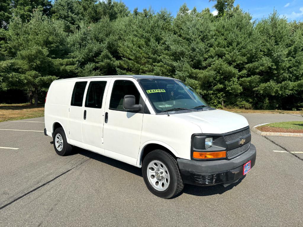 2013 Chevrolet Express Image 10