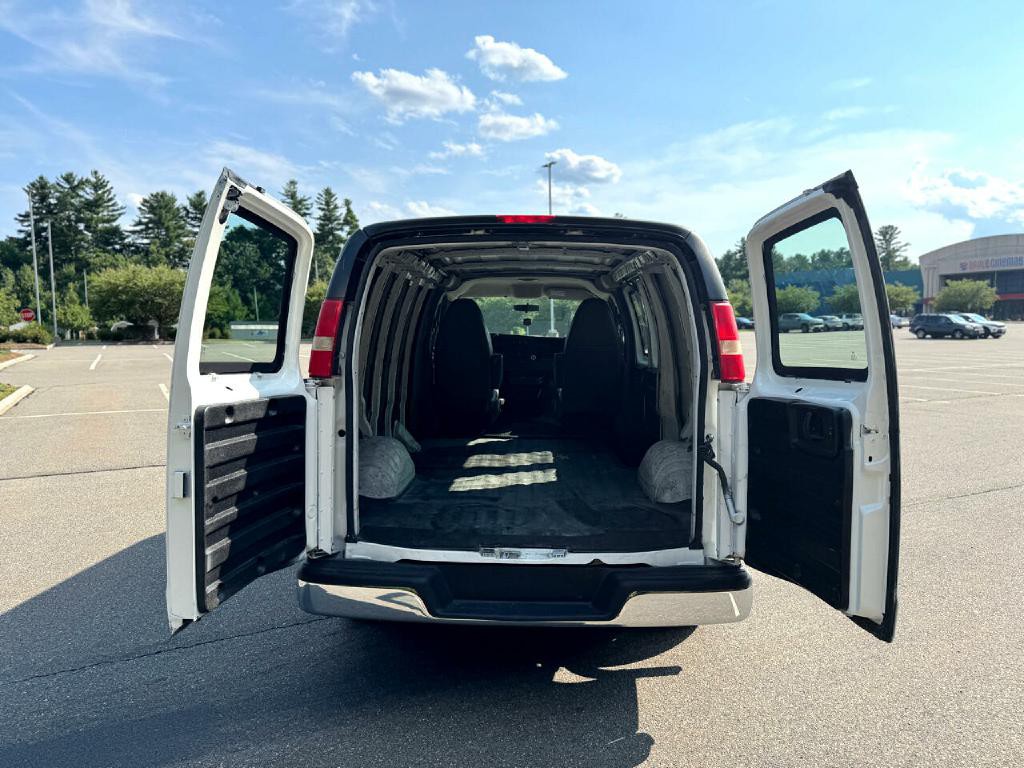 2013 Chevrolet Express Image 14