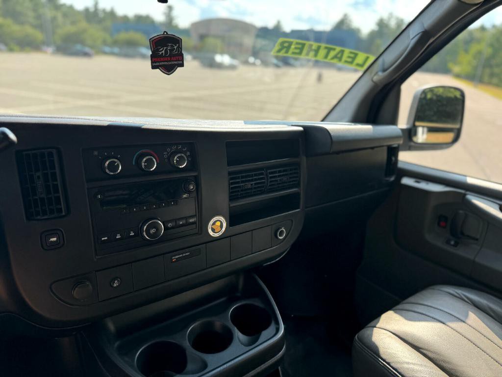 2013 Chevrolet Express Image 16