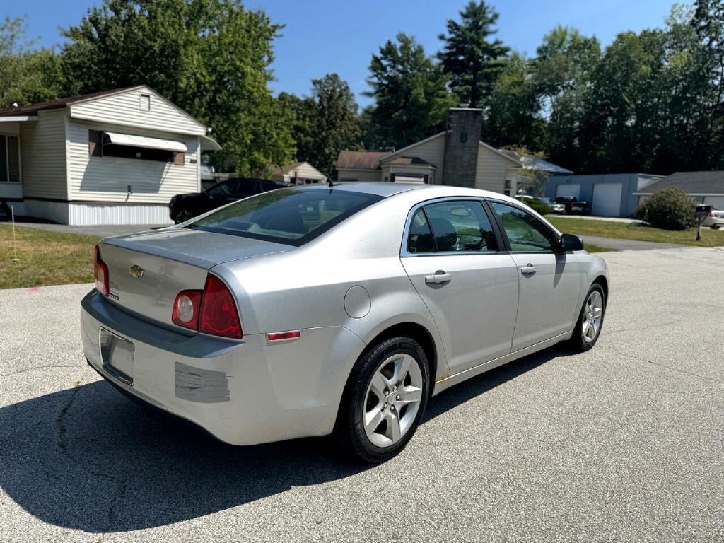 2010 Chevrolet Malibu Image 6