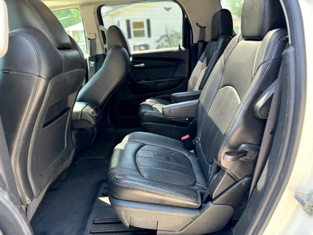 2012 GMC Acadia Image 13