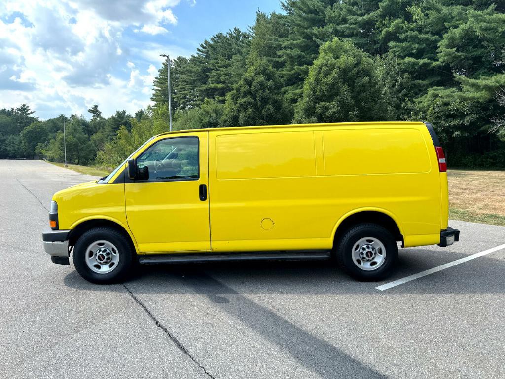 2018 GMC Savana Image 3