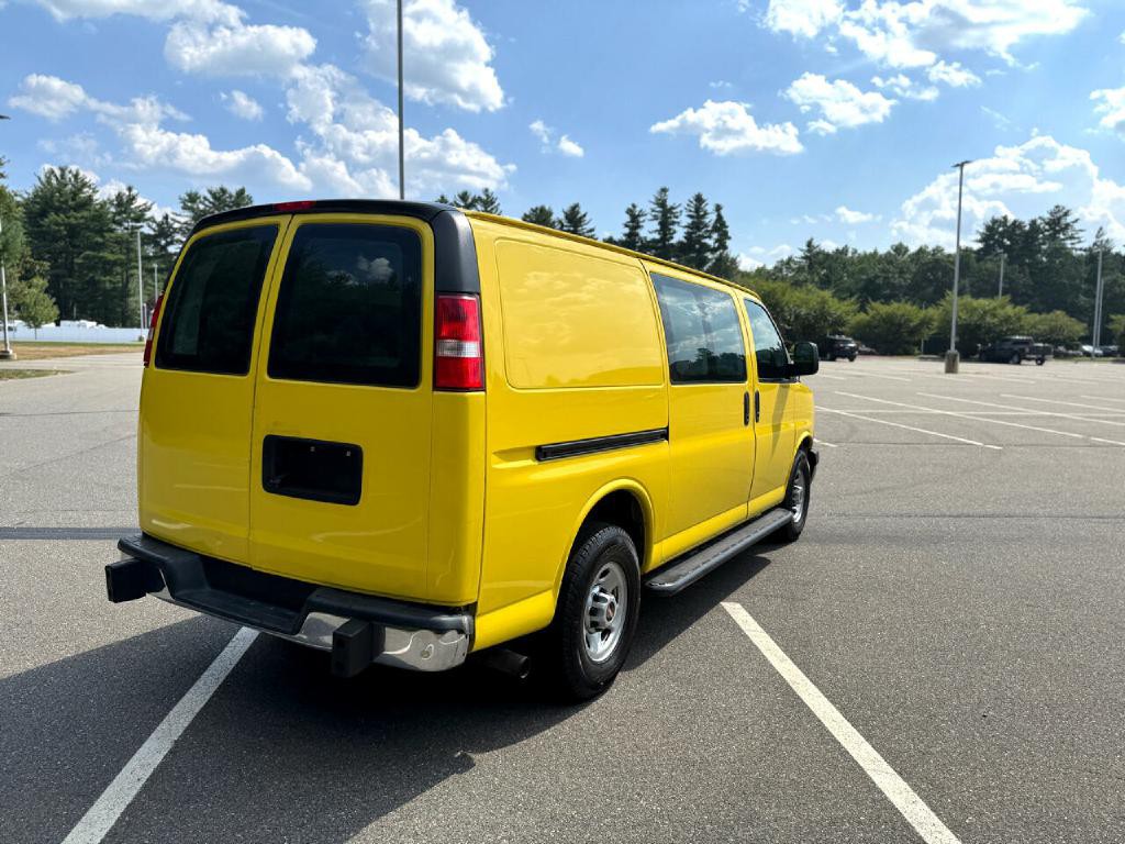 2018 GMC Savana Image 6