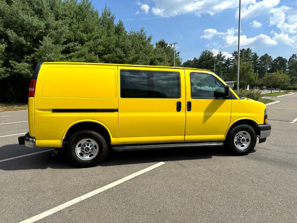 2018 GMC Savana Image 7