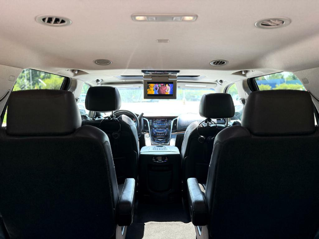 2017 Cadillac Escalade Image 16