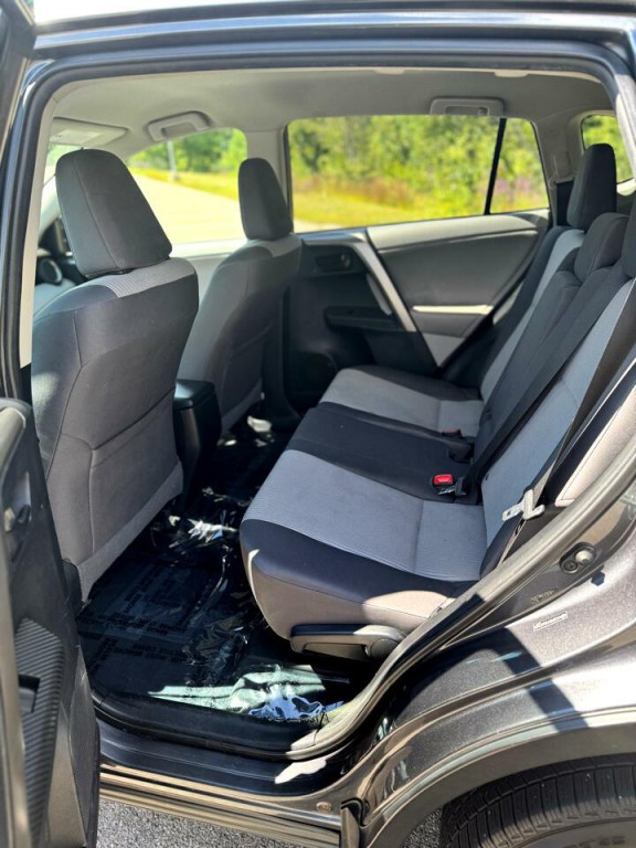2013 Toyota Rav4 Image 12