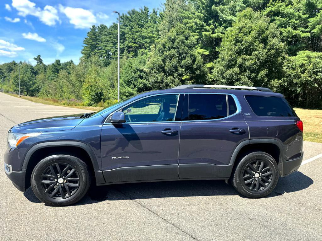 2018 GMC Acadia Image 3