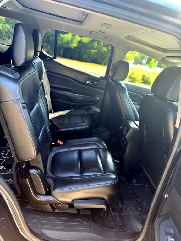 2018 GMC Acadia Image 9