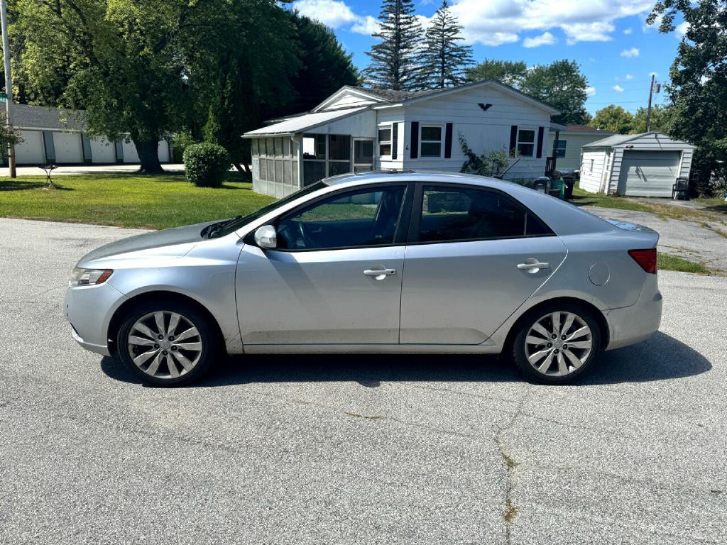 2010 Kia Forte Image 2