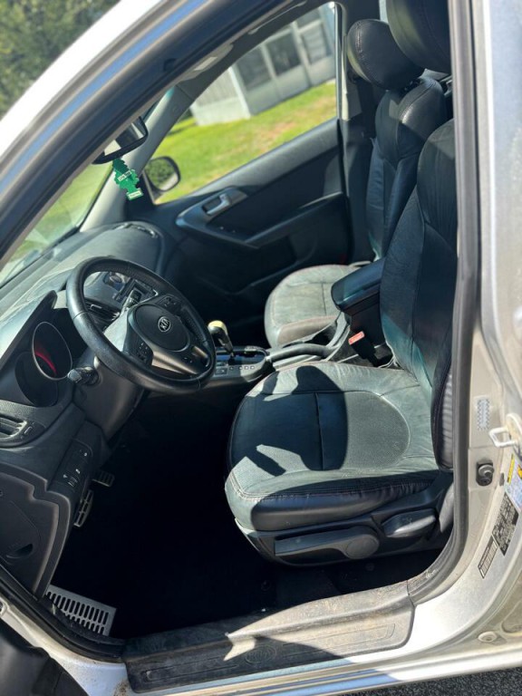 2010 Kia Forte Image 11