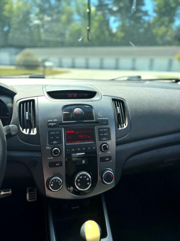 2010 Kia Forte Image 12