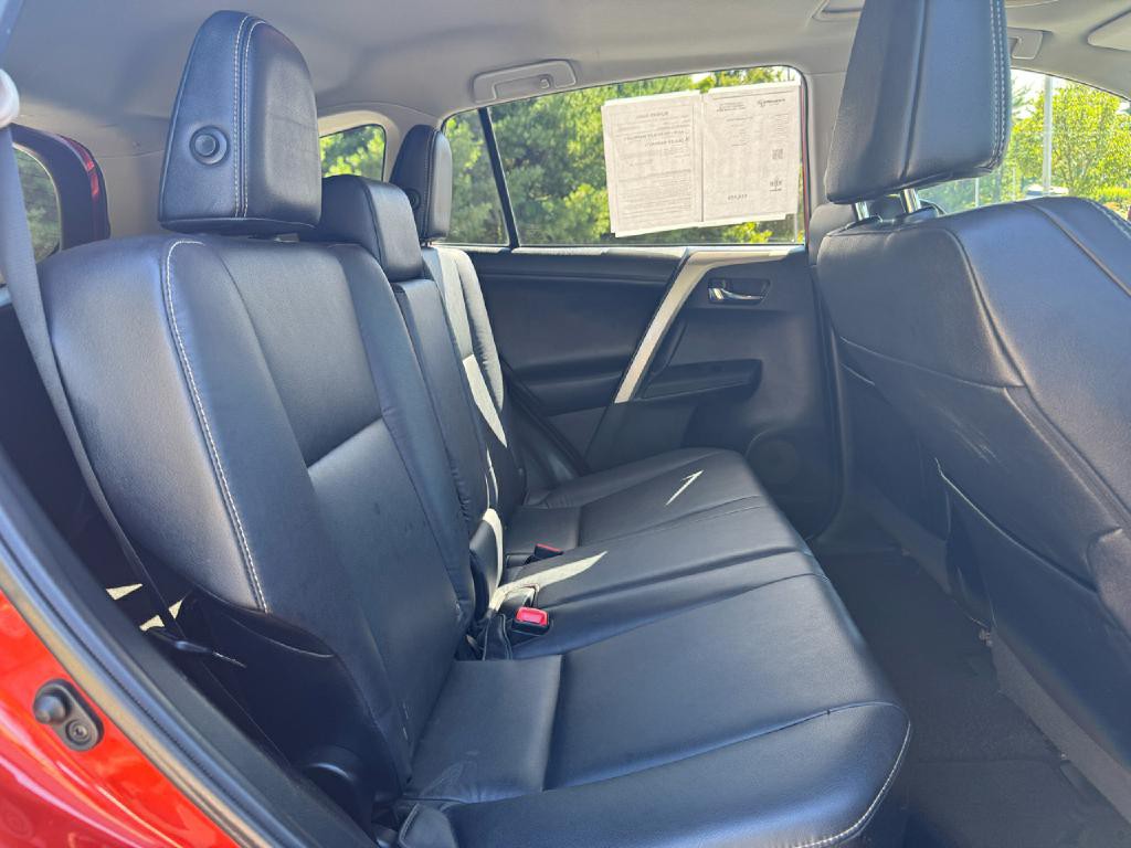 2015 Toyota Rav4 Image 13