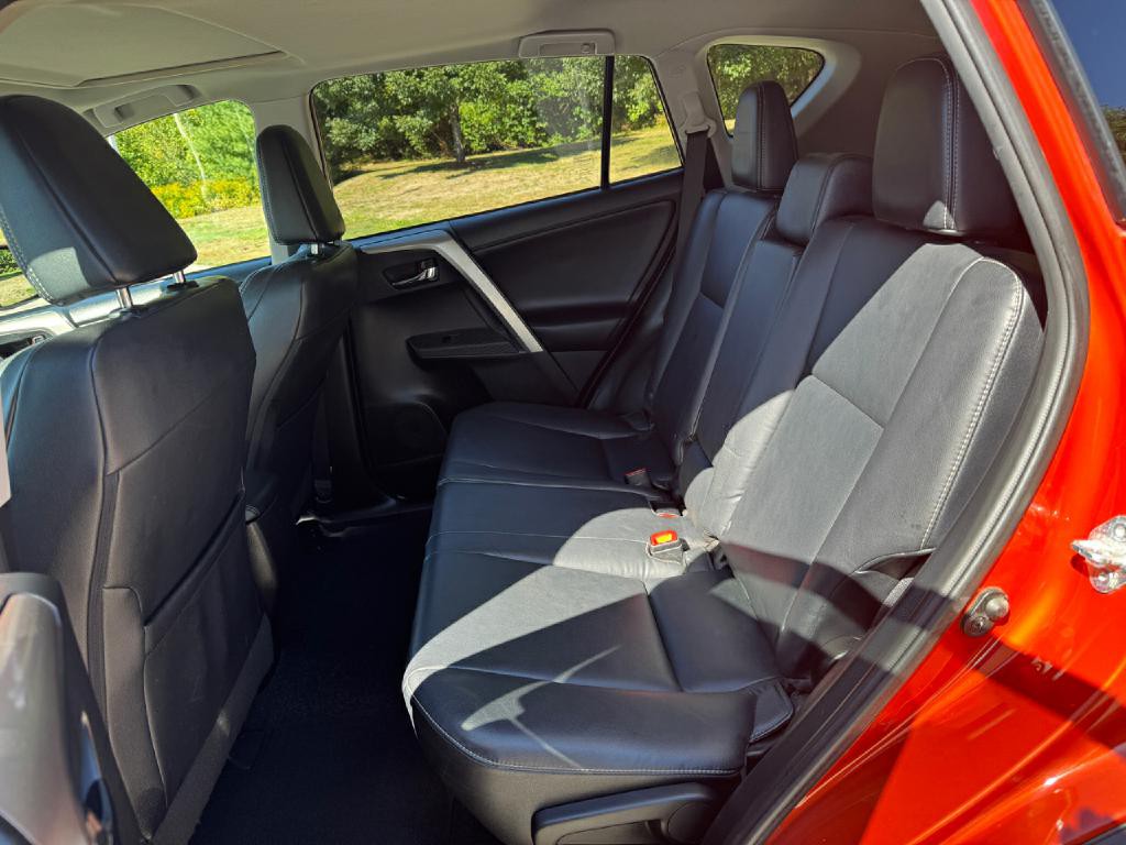 2015 Toyota Rav4 Image 14