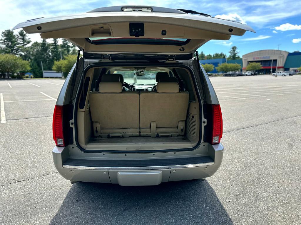 2009 Cadillac Escalade Image 5