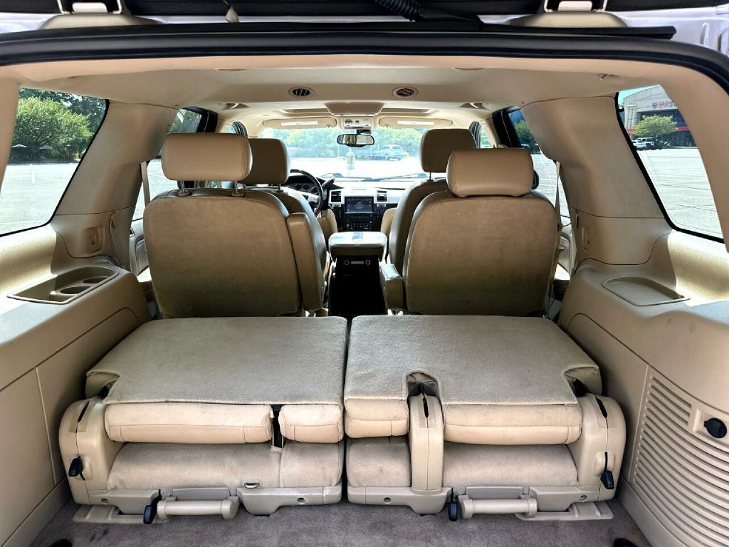 2009 Cadillac Escalade Image 17