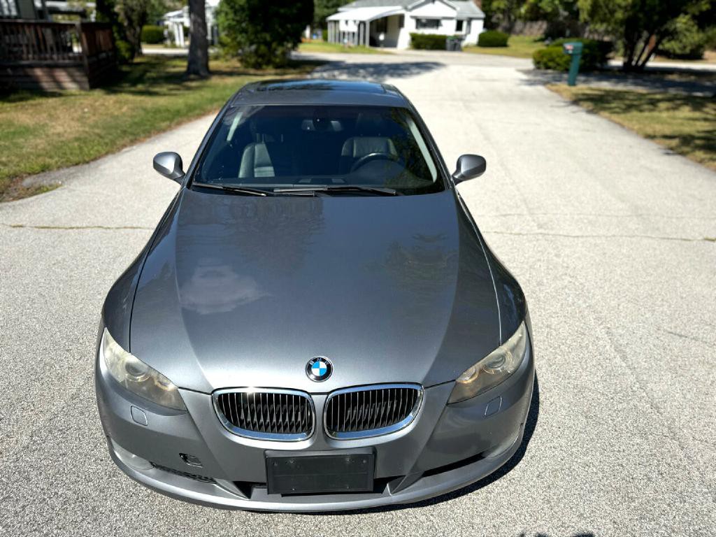 2010 BMW 3 Series Image 2