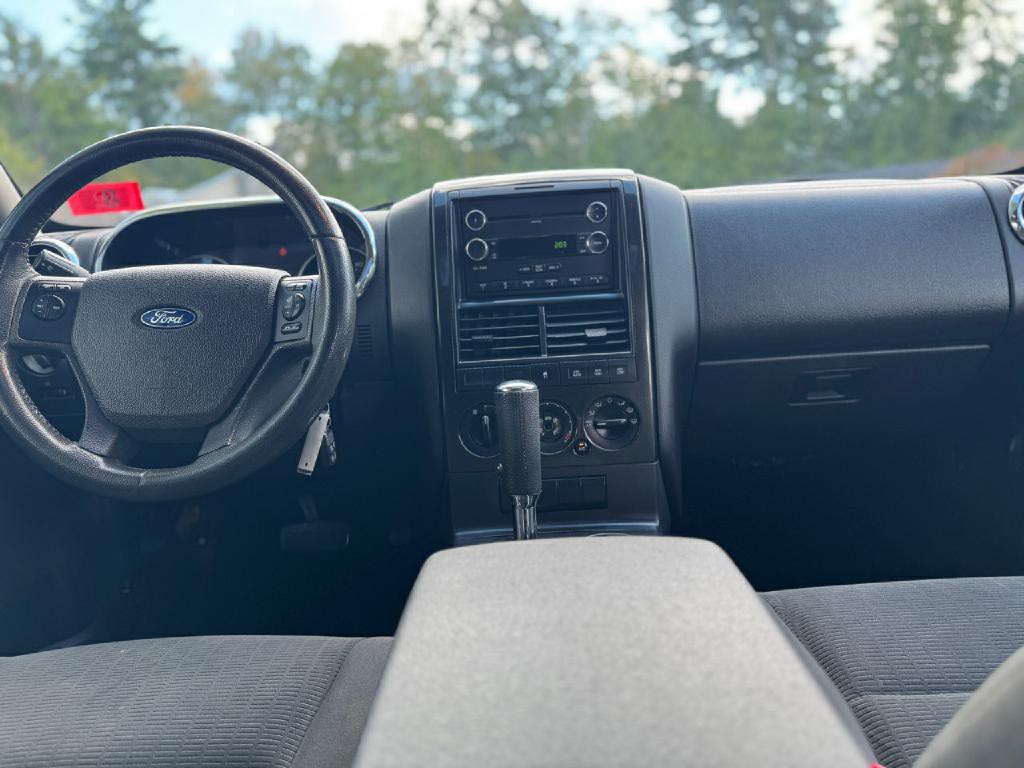 2009 Ford Explorer Image 13