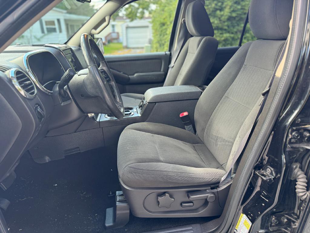 2009 Ford Explorer Image 16