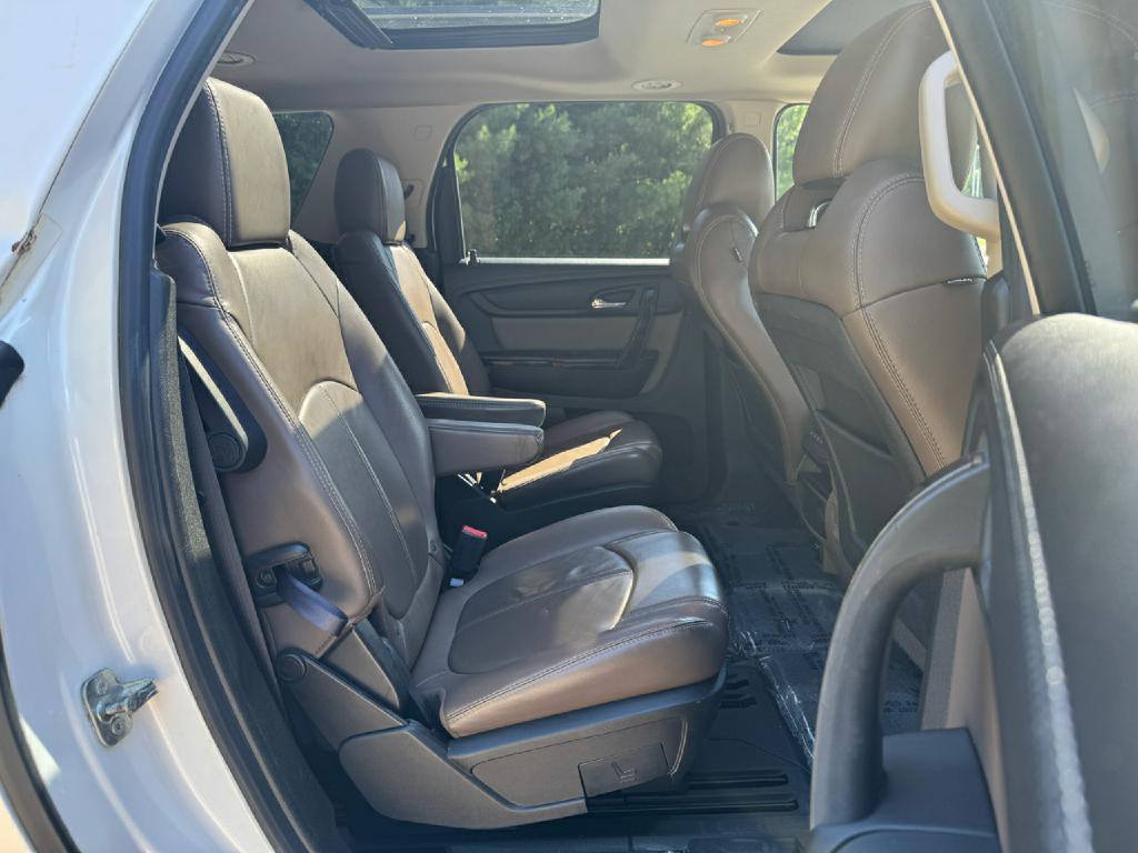 2015 GMC Acadia Image 17
