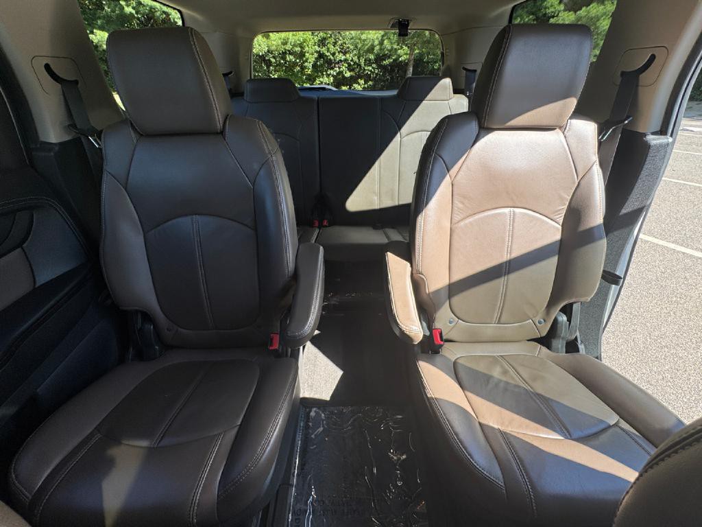 2015 GMC Acadia Image 18