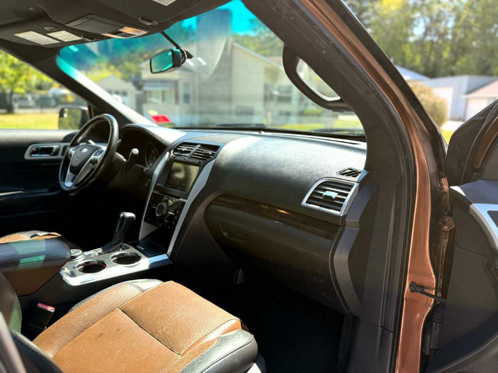 2012 Ford Explorer Image 11