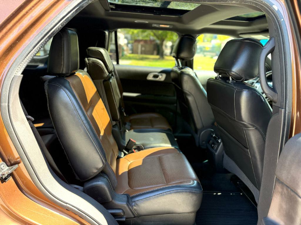 2012 Ford Explorer Image 12