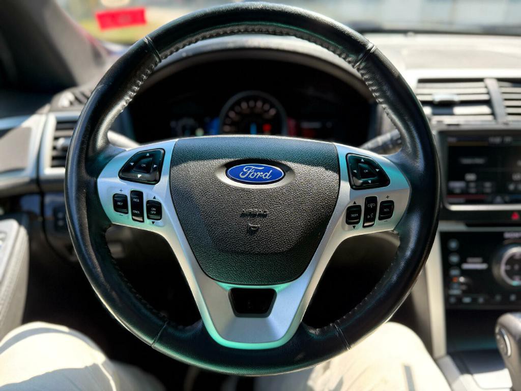 2012 Ford Explorer Image 20
