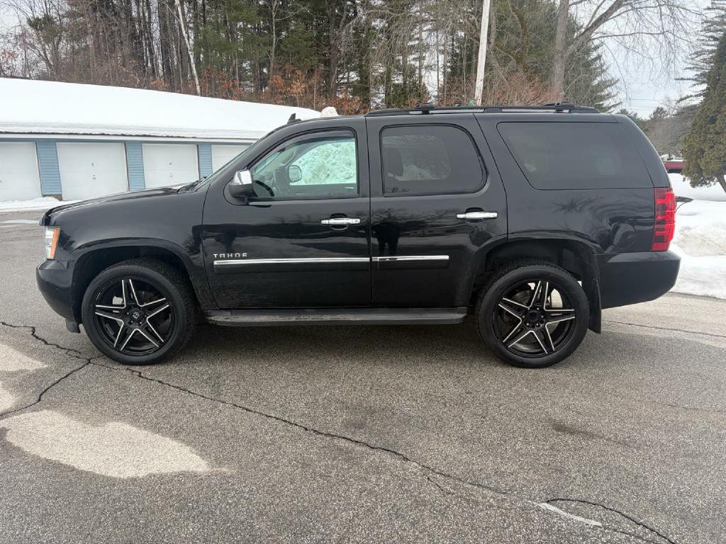 2013 Chevrolet Tahoe Image 2