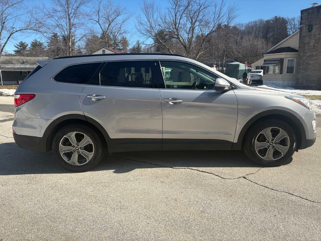 2016 Hyundai Santa Fe Image 8