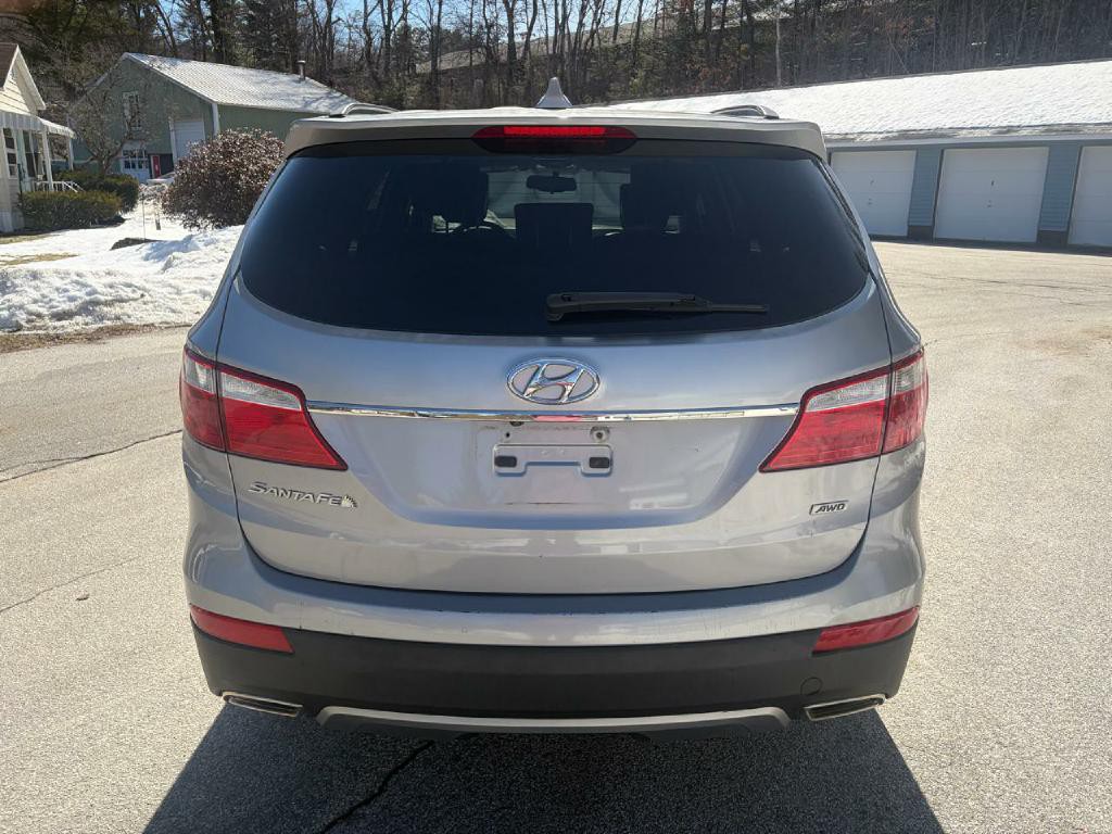 2016 Hyundai Santa Fe Image 17