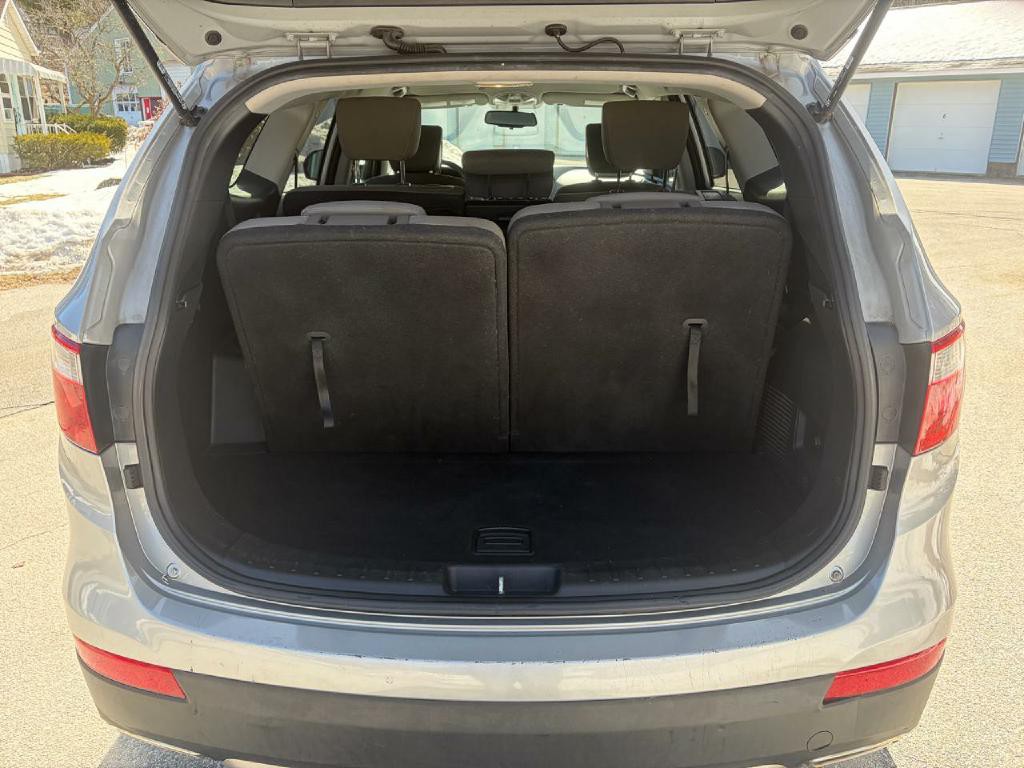 2016 Hyundai Santa Fe Image 18