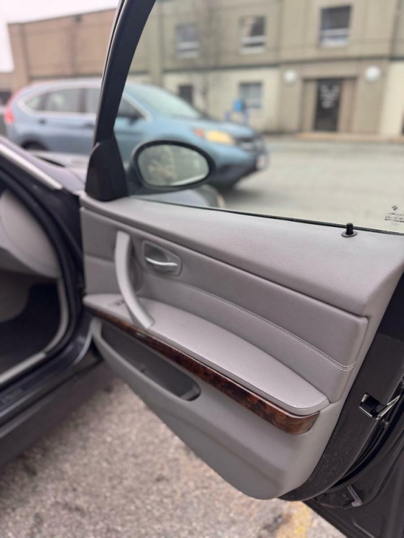 2007 BMW 3 Series Image 9