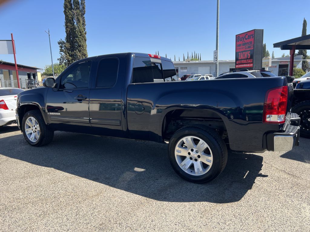 2008 GMC Sierra Image 3