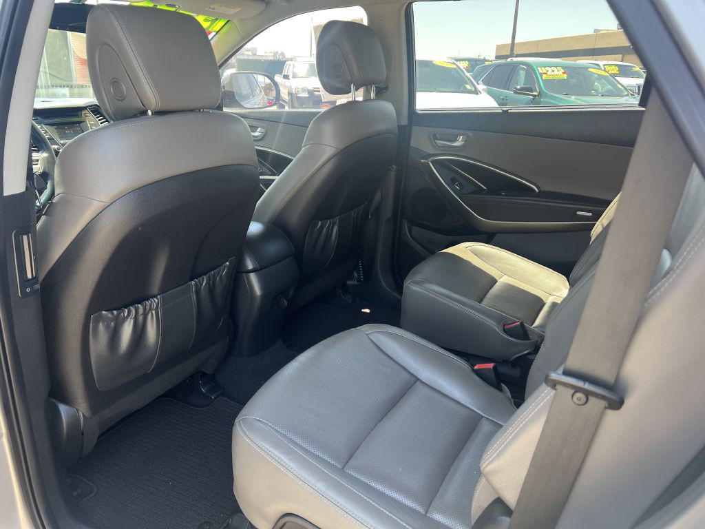 2016 Hyundai Santa Fe Image 7