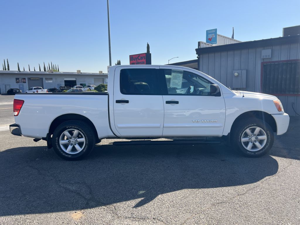 2009 Nissan Titan Image 5