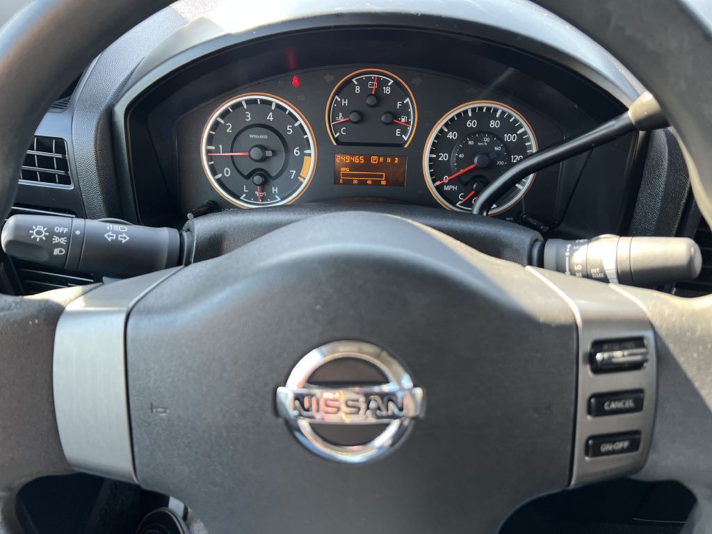 2009 Nissan Titan Image 11