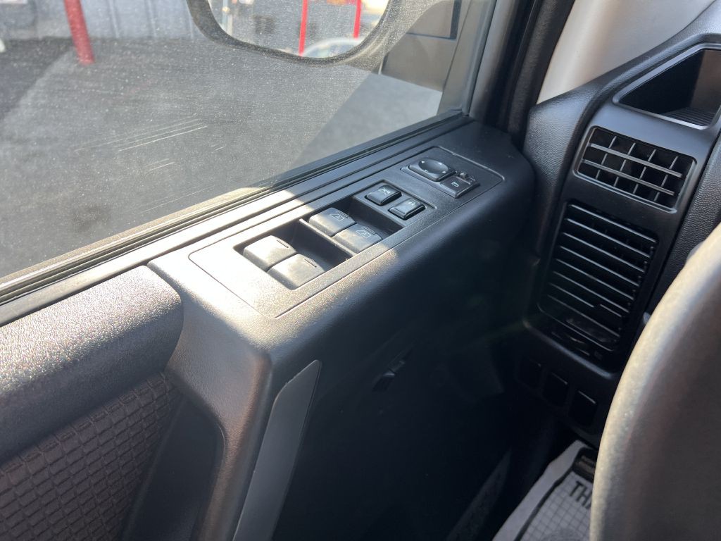 2009 Nissan Titan Image 12