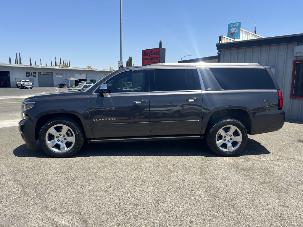 2015 Chevrolet Suburban Image 2