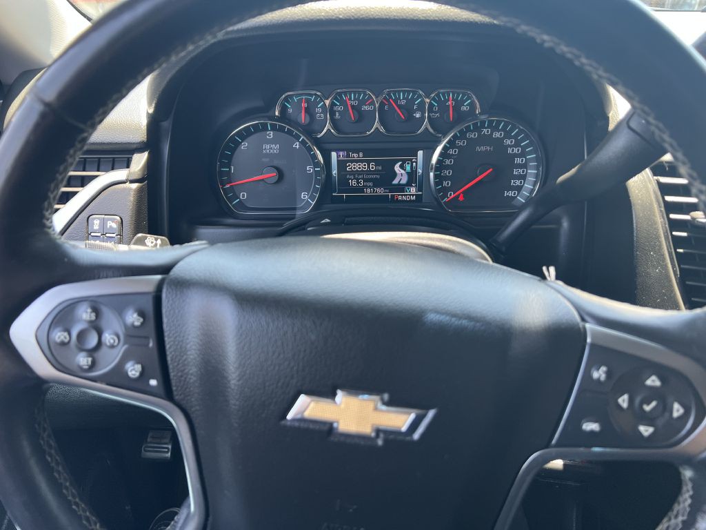 2015 Chevrolet Suburban Image 12