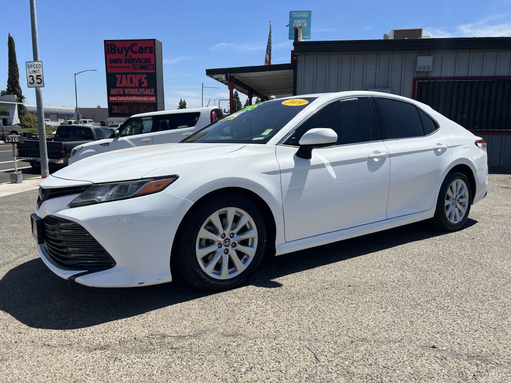 2019 Toyota Camry Image 1