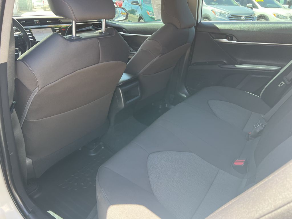 2019 Toyota Camry Image 7