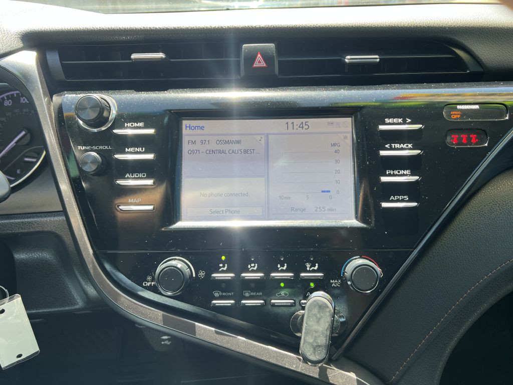 2019 Toyota Camry Image 10