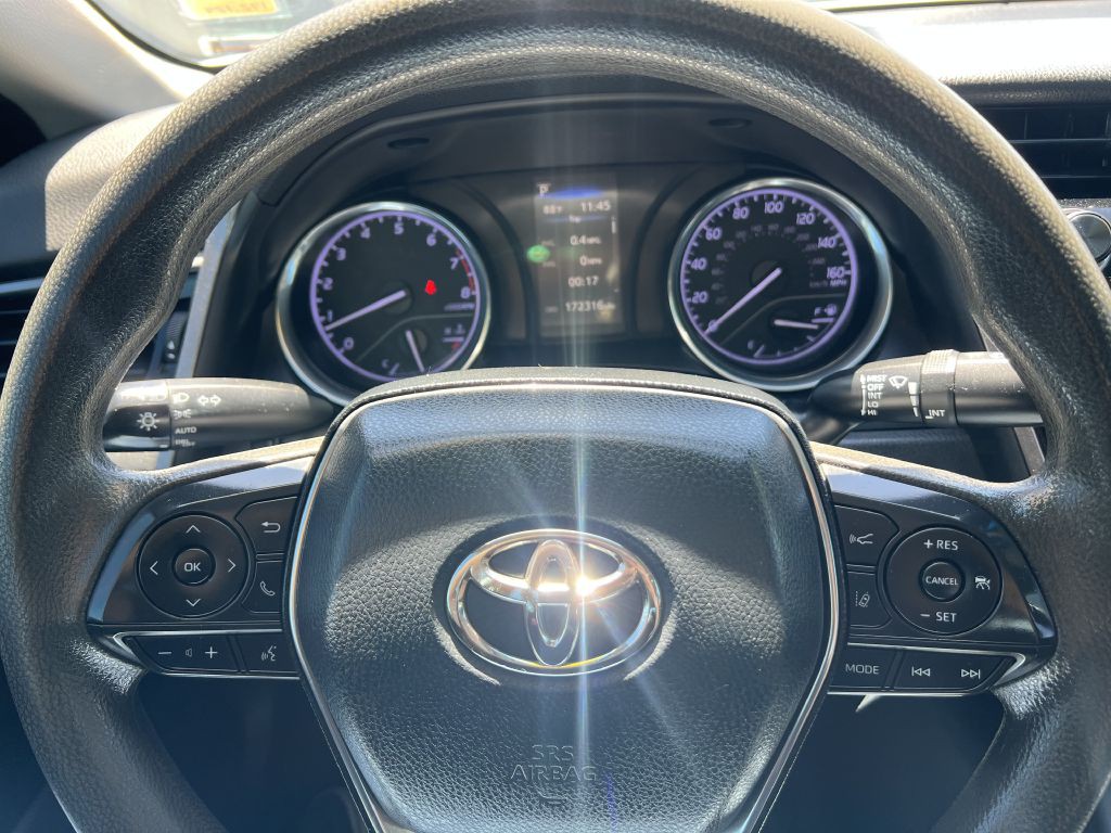 2019 Toyota Camry Image 11
